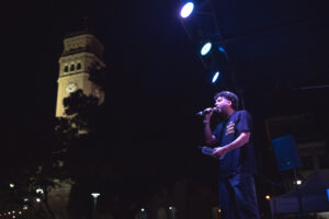 Foto del cantante PJ Sin Suela en Concierto en la Plaza Baldorioty