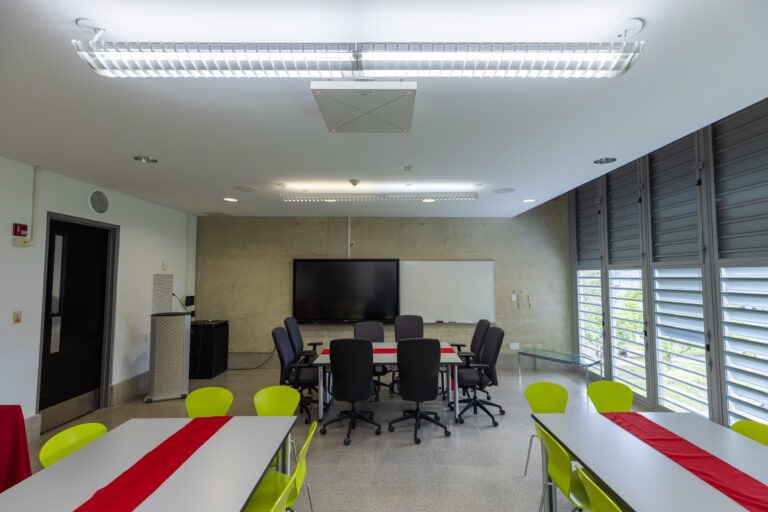 Foto de la Sala Nolín Maldonado de la Facultad de Estudios Generales